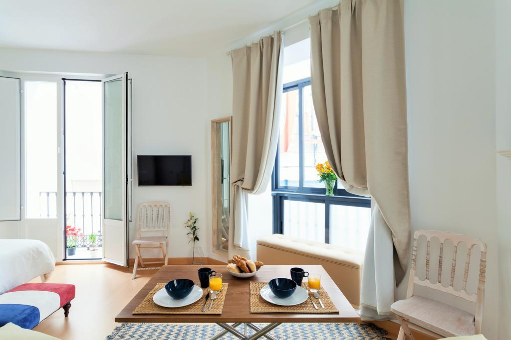 Hostly Acetres 1A Loft In City Center, Comunal Terrace, Fibre,Parking Optional Sevilla Eksteriør bilde