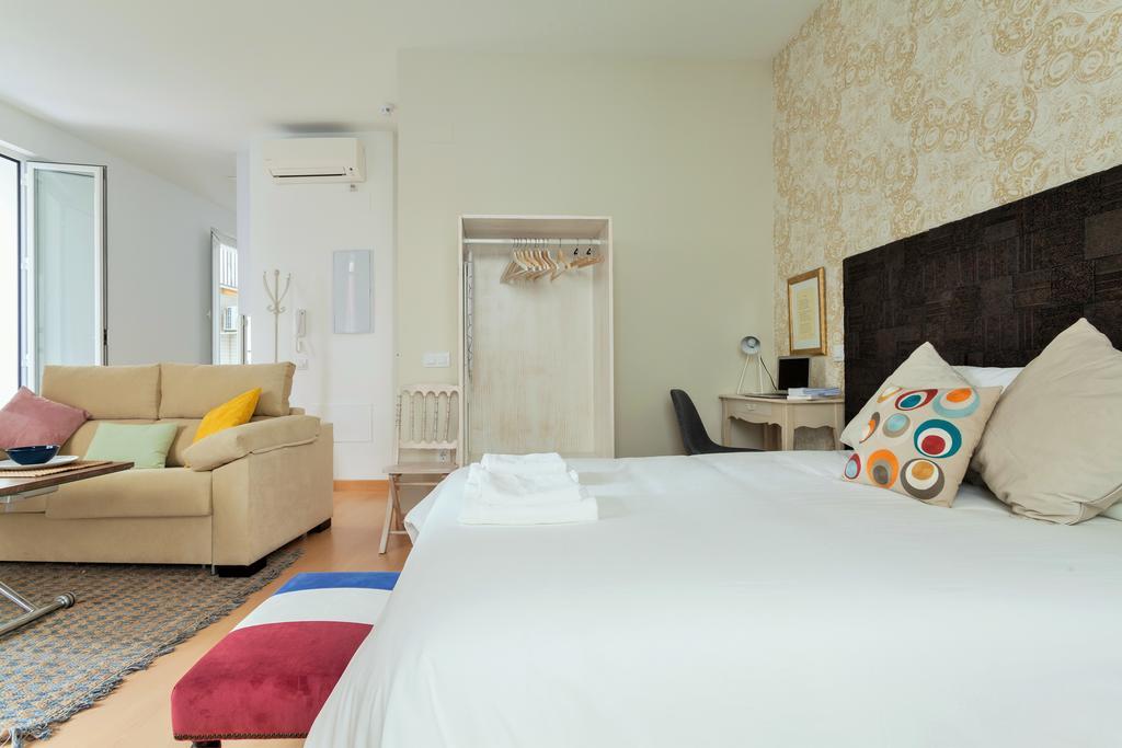 Hostly Acetres 1A Loft In City Center, Comunal Terrace, Fibre,Parking Optional Sevilla Eksteriør bilde