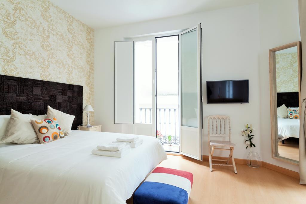 Hostly Acetres 1A Loft In City Center, Comunal Terrace, Fibre,Parking Optional Sevilla Eksteriør bilde